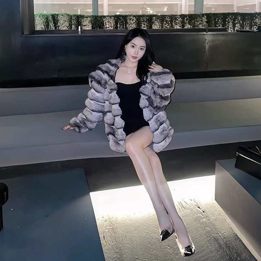 In winter, the new fur rex rabbit fur Totoro lapels Mao Mao coat, high sense, fashionable ladies and short women.